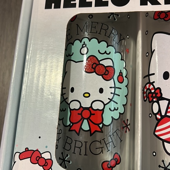🎄 HELLO KITTY GLASSWARE SET of 4/ retail $60 - Picture 2 of 8